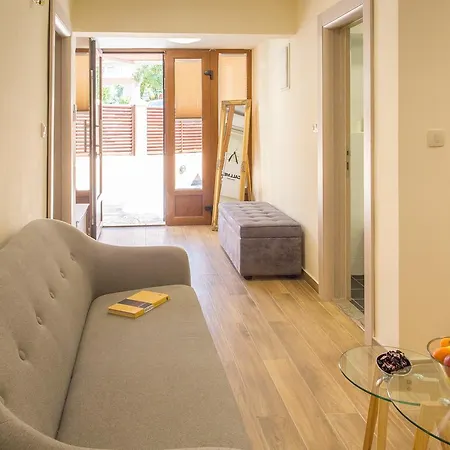 Eden Garden Apartment *